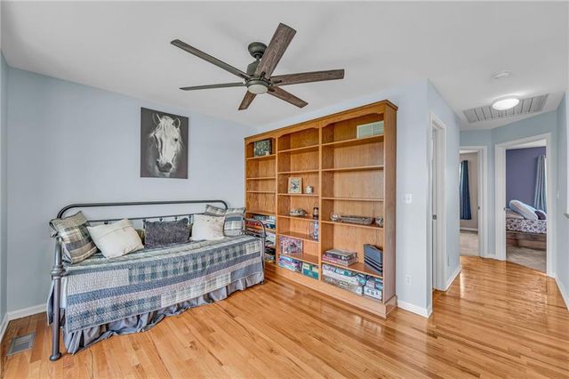 540 N 711 Road, Lawrence, KS 66047