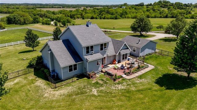 540 N 711 Road, Lawrence, KS 66047