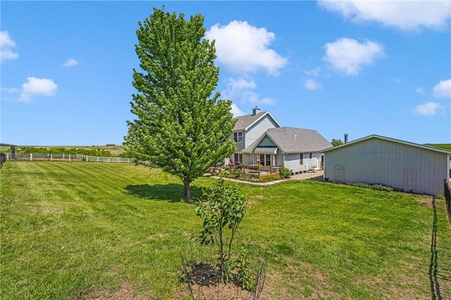 540 N 711 Road, Lawrence, KS 66047