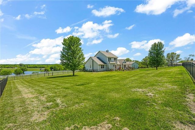 540 N 711 Road, Lawrence, KS 66047