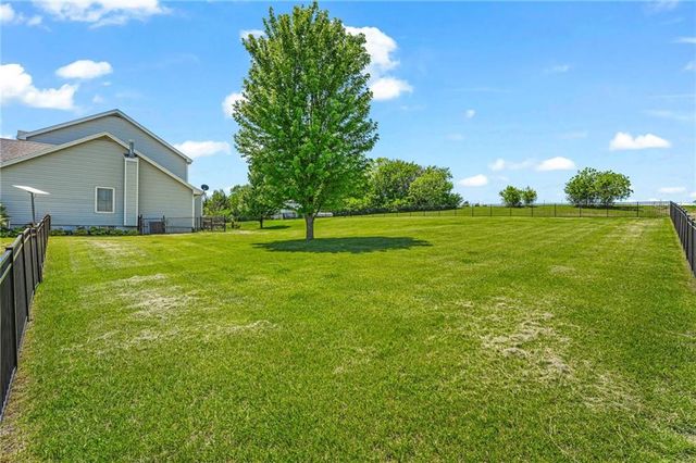 540 N 711 Road, Lawrence, KS 66047
