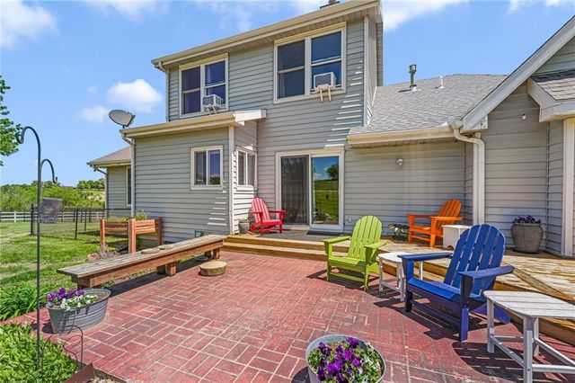 540 N 711 Road, Lawrence, KS 66047