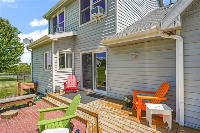 540 N 711 Road, Lawrence, KS 66047