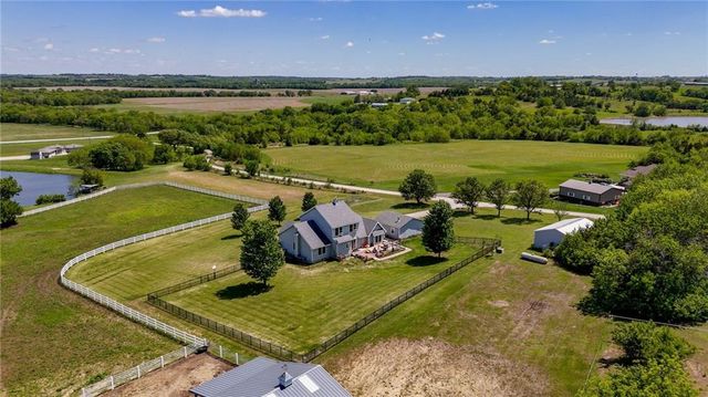 540 N 711 Road, Lawrence, KS 66047