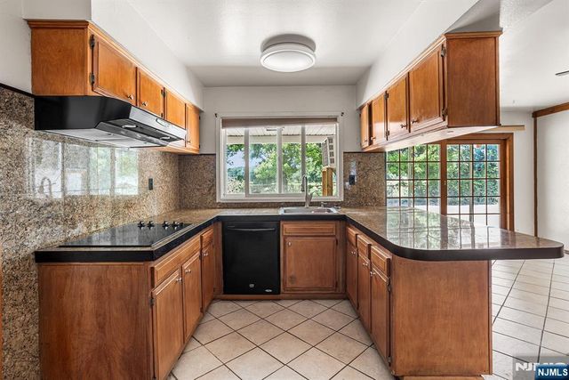 74 Country Club Road, Willingboro, NJ 08046