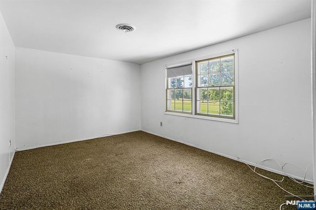 74 Country Club Road, Willingboro, NJ 08046
