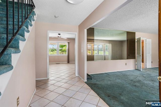 74 Country Club Road, Willingboro, NJ 08046