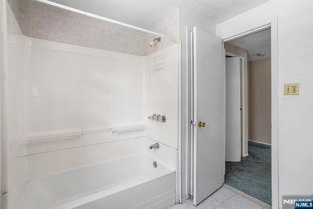 74 Country Club Road, Willingboro, NJ 08046