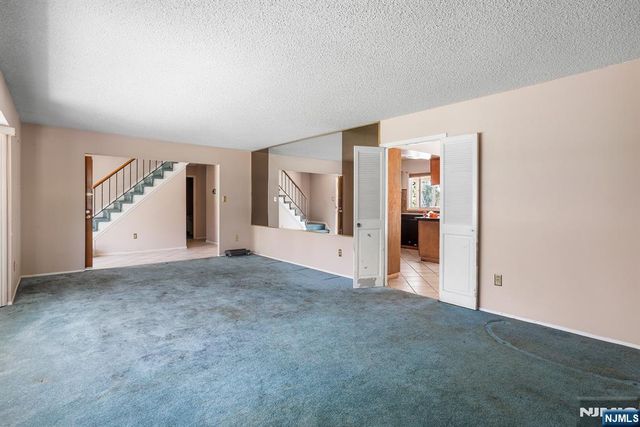 74 Country Club Road, Willingboro, NJ 08046