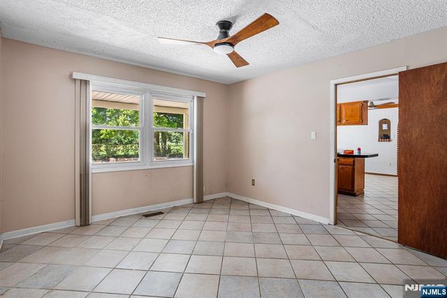 74 Country Club Road, Willingboro, NJ 08046
