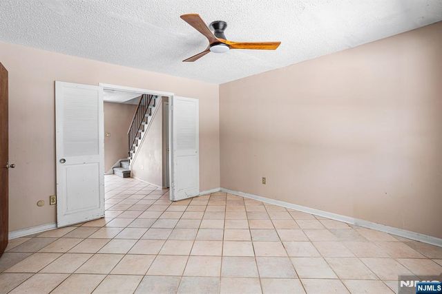 74 Country Club Road, Willingboro, NJ 08046