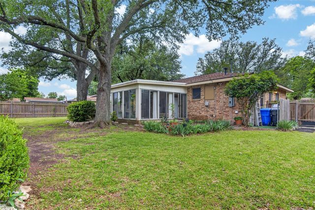 2101 Hermanson Drive, Waco, TX 76710
