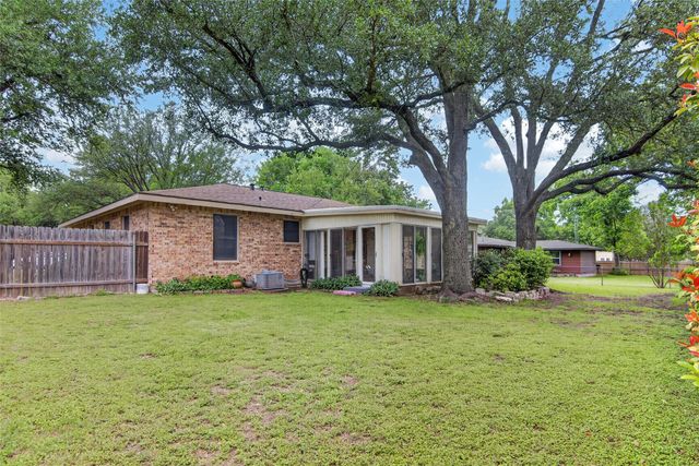 2101 Hermanson Drive, Waco, TX 76710