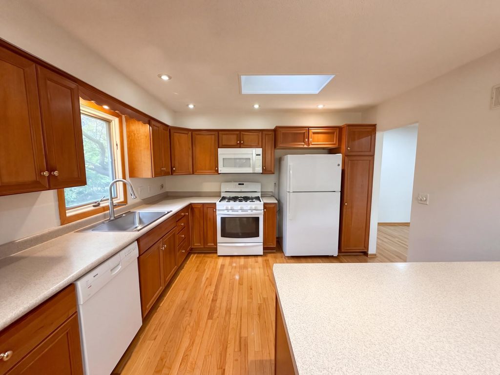 12228 Allen Drive, Burnsville, MN 55337 — photo 2