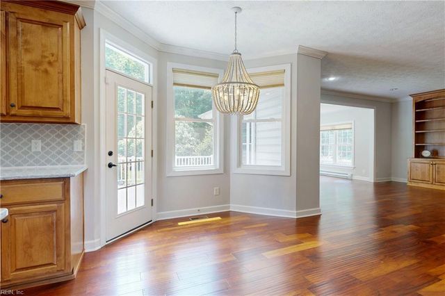 101 Shorewood TRCE, Yorktown, VA 23693