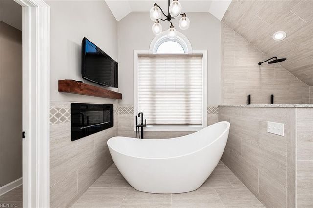101 Shorewood TRCE, Yorktown, VA 23693