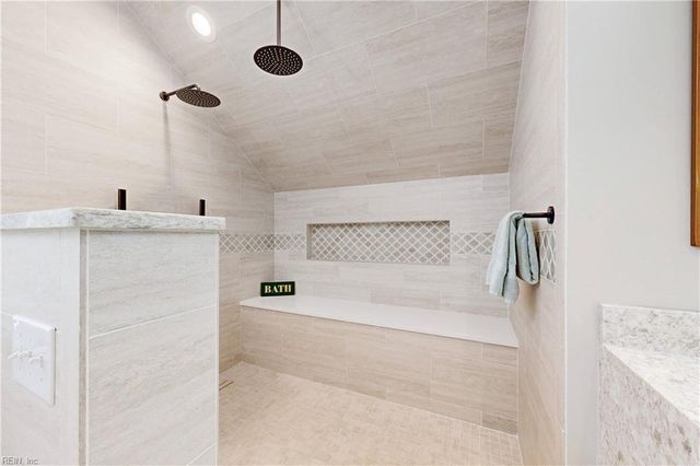 101 Shorewood TRCE, Yorktown, VA 23693