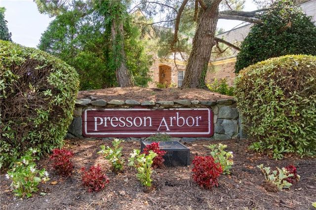 101 Shorewood TRCE, Yorktown, VA 23693