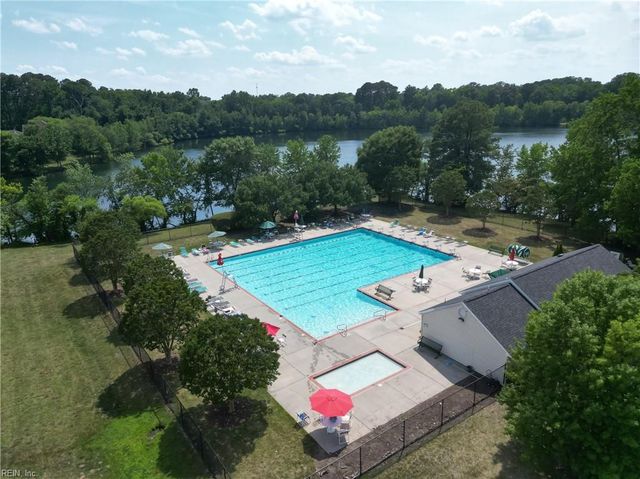 101 Shorewood TRCE, Yorktown, VA 23693