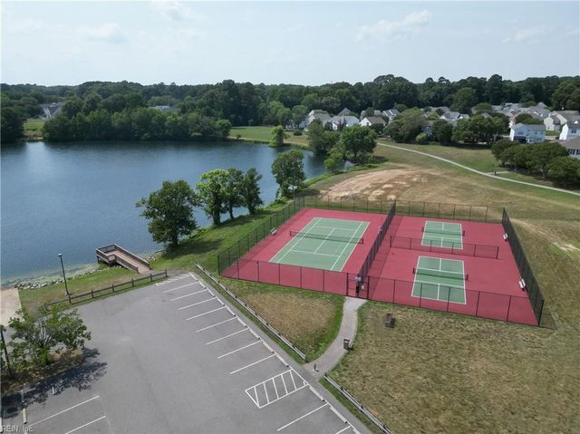 101 Shorewood TRCE, Yorktown, VA 23693
