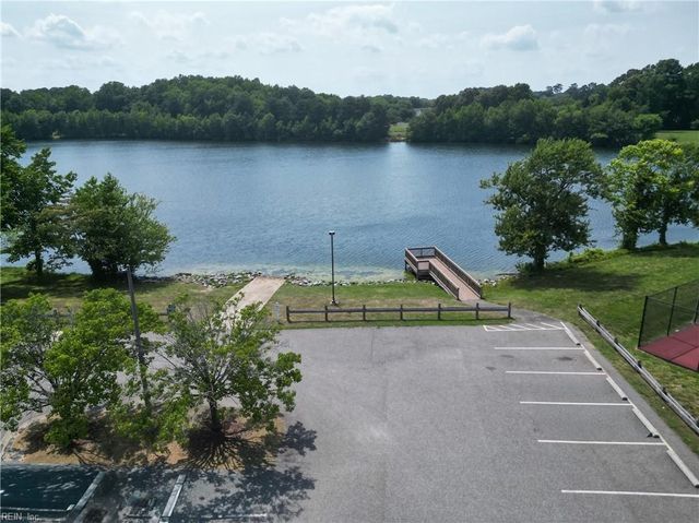 101 Shorewood TRCE, Yorktown, VA 23693