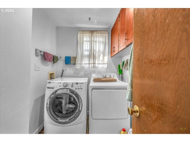 240 Ne 80TH Ave, Portland, OR 97213