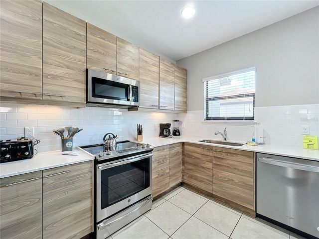 185 BROOKES PLACE, Haines City, FL 33844