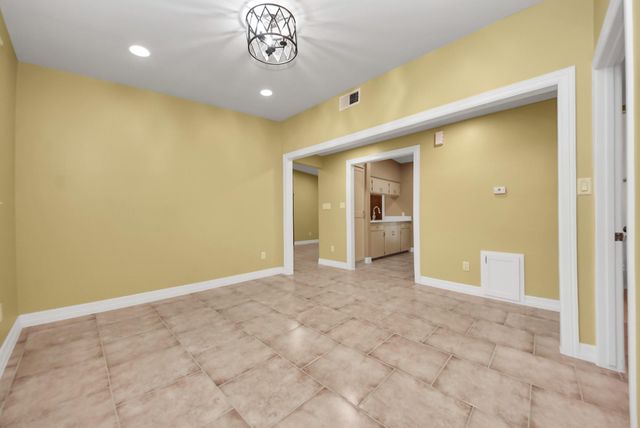 5326 Heatherbrook Drive, Houston, TX 77045