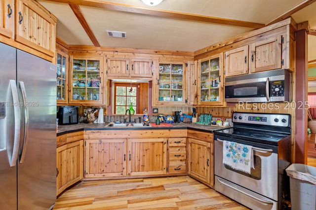 822 Knowles Island Rd, Ridgeland, SC 29936