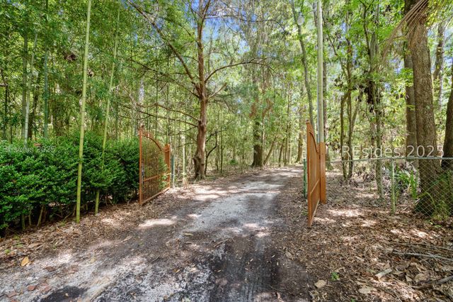 822 Knowles Island Rd, Ridgeland, SC 29936