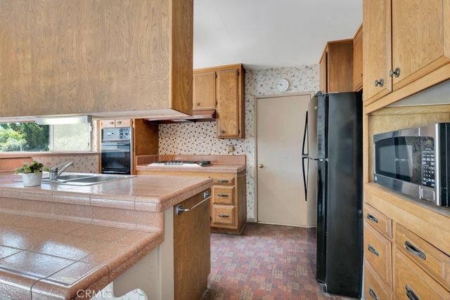10600 Garden Grove, Porter Ranch, CA 91326