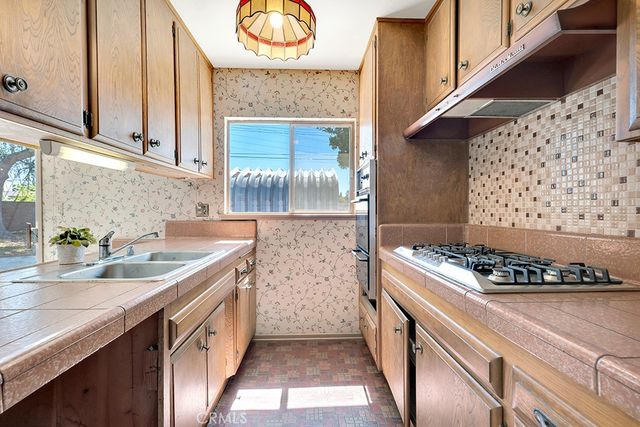 10600 Garden Grove, Porter Ranch, CA 91326