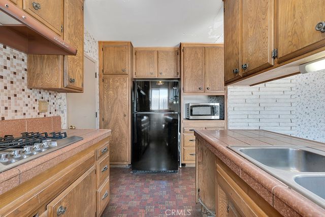 10600 Garden Grove, Porter Ranch, CA 91326