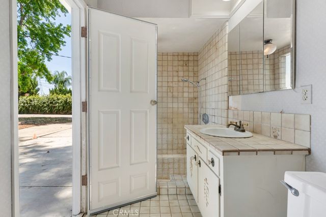 10600 Garden Grove, Porter Ranch, CA 91326