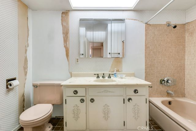 10600 Garden Grove, Porter Ranch, CA 91326