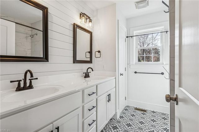 212 Deep Creek RD, Newport News, VA 23606