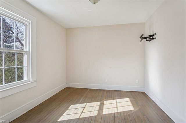 212 Deep Creek RD, Newport News, VA 23606