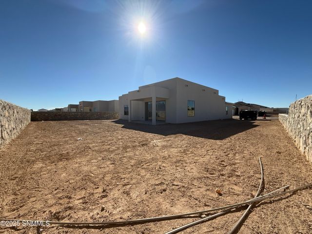 7944 San Eduardo Street, Las Cruces, NM 88012