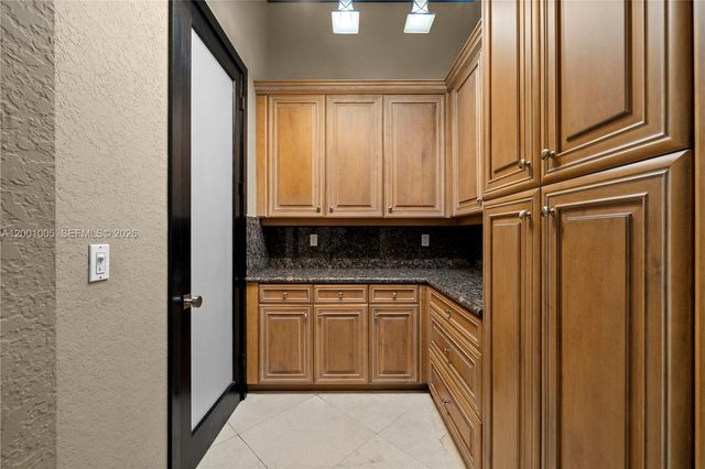 14130 SW 33rd ct, Davie, FL 33330