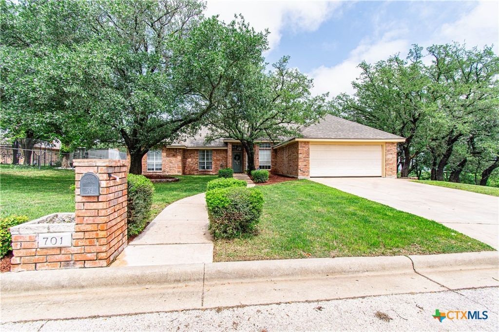 701 Jase Drive, Copperas Cove, TX 76522