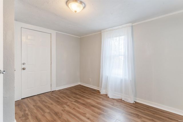 1012 Jefferson Avenue, Evansville, IN 47714