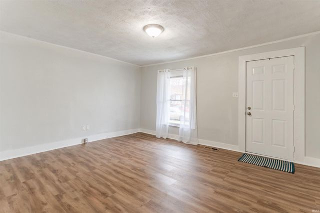 1012 Jefferson Avenue, Evansville, IN 47714