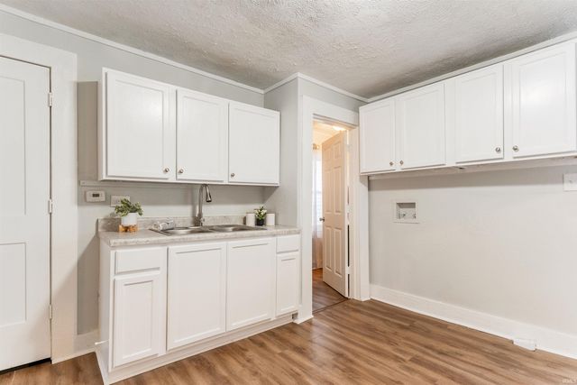 1012 Jefferson Avenue, Evansville, IN 47714