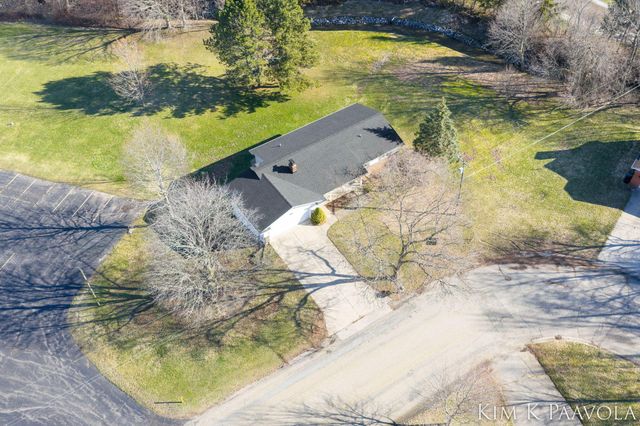 260 Vine Street Se, Caledonia Vlg, MI 49316