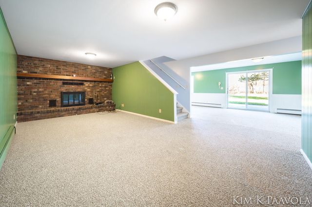 260 Vine Street Se, Caledonia Vlg, MI 49316