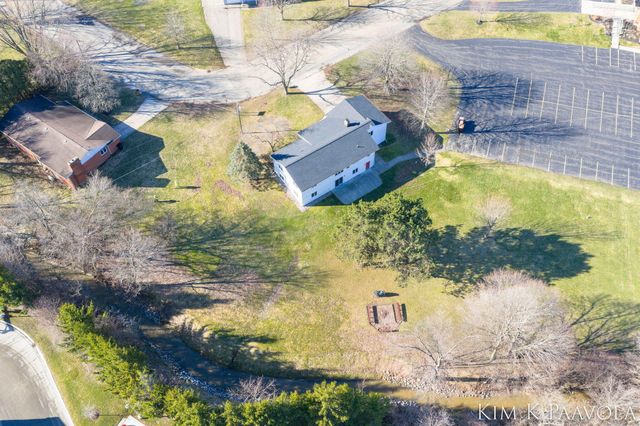 260 Vine Street Se, Caledonia Vlg, MI 49316