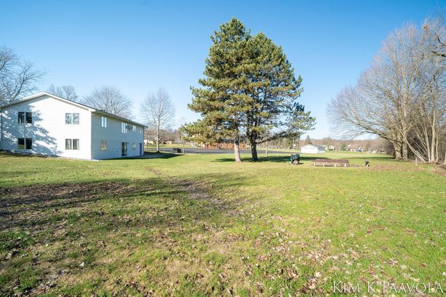 260 Vine Street Se, Caledonia Vlg, MI 49316