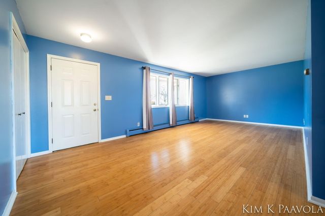 260 Vine Street Se, Caledonia Vlg, MI 49316