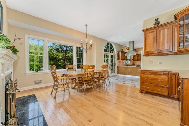 38 Larsen Rd, East Amwell Twp., NJ 08551