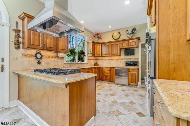 38 Larsen Rd, East Amwell Twp., NJ 08551